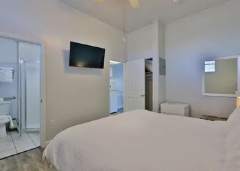 Coastal Waters Inn hotel thumbnail 3