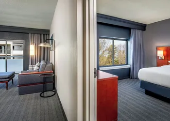 Courtyard by Marriott Boston Andover hotel thumbnail 6