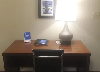 Comfort Inn & Suites Little Rock Airport hotel thumbnail 6