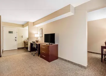 Comfort Inn & Suites Little Rock Airport hotel thumbnail 7