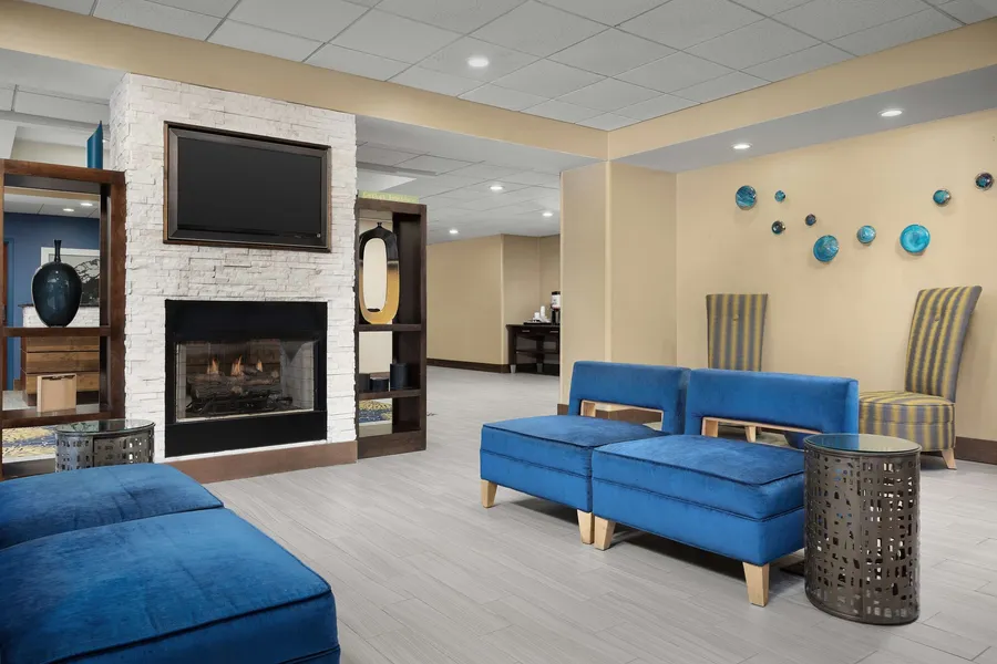 Hampton Inn Syracuse Clay hotel detail image 2