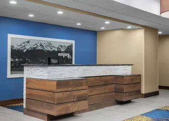 Hampton Inn Syracuse Clay hotel thumbnail 3