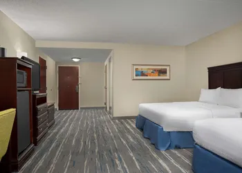 Hampton Inn Syracuse Clay hotel thumbnail 4