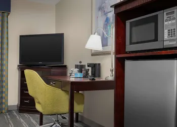 Hampton Inn Syracuse Clay hotel thumbnail 8