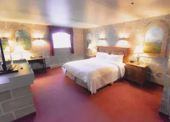 Canad Inns Destination Centre Fort Garry hotel thumbnail 8