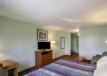 Rodeway Inn Lakeville - Finger Lakes Area hotel thumbnail 4