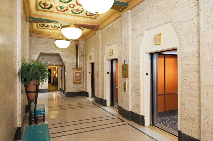 Hampton Inn Indianapolis Downtown Across from Circle Centre hotel detail image 2