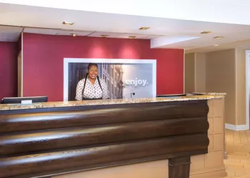 Hampton Inn & Suites Annapolis hotel thumbnail 3