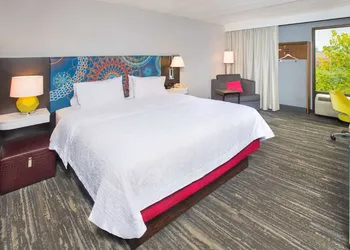 Hampton Inn & Suites Annapolis hotel thumbnail 6