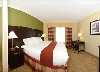 Holiday Inn Express & Suites Bonifay by IHG hotel thumbnail 5