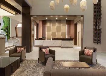 Embassy Suites by Hilton Cleveland Rockside hotel thumbnail 6