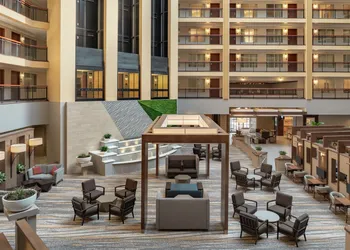 Embassy Suites by Hilton Cleveland Rockside hotel thumbnail 7