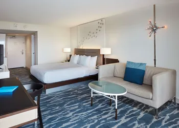 Waterstone Resort & Marina Boca Raton, Curio Collection by Hilton hotel thumbnail 7