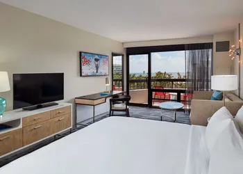 Waterstone Resort & Marina Boca Raton, Curio Collection by Hilton hotel thumbnail 8