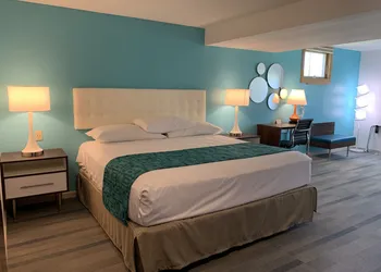Howard Johnson by Wyndham Williamstown hotel thumbnail 6