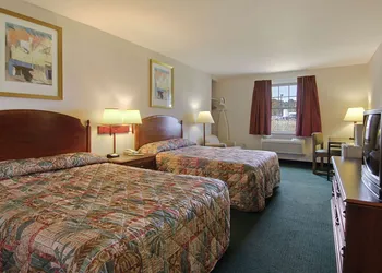Howard Johnson by Wyndham Williamstown hotel thumbnail 8