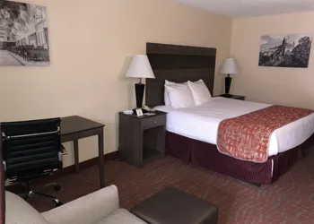 MHO Inn & Suites hotel thumbnail 7