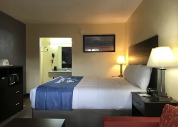 Days Inn by Wyndham Greensboro Airport hotel thumbnail 6