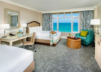 The Shores Resort & Spa hotel thumbnail 4