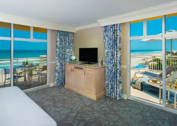 The Shores Resort & Spa hotel thumbnail 5