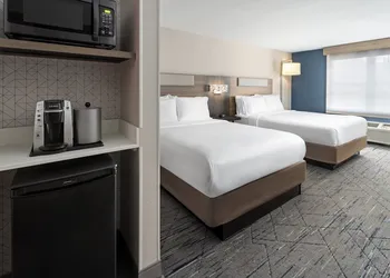 Holiday Inn Express Hotel & Suites Freeport by IHG hotel thumbnail 4