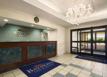 Baymont by Wyndham Crossville hotel thumbnail 2