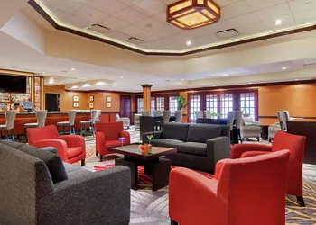 DoubleTree by Hilton Lisle Naperville hotel thumbnail 2