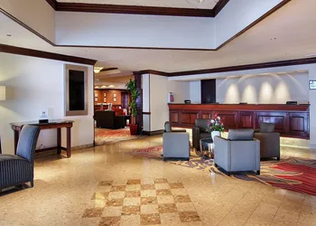 DoubleTree by Hilton Lisle Naperville hotel thumbnail 3