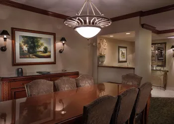 DoubleTree by Hilton Lisle Naperville hotel thumbnail 7
