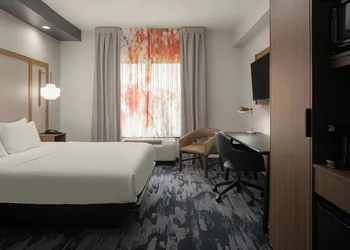 Fairfield Inn & Suites by Marriott Cleveland hotel thumbnail 8