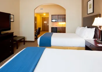 Holiday Inn Express Hotel and Suites Mankato East by IHG hotel thumbnail 6