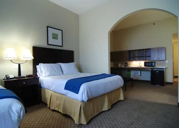 Holiday Inn Express Hotel and Suites Mankato East by IHG hotel thumbnail 8