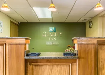Quality Inn I-74 Batesville hotel thumbnail 2