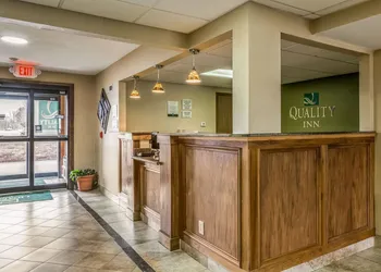 Quality Inn I-74 Batesville hotel thumbnail 3