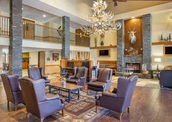 Comfort Inn at Thousand Hills hotel thumbnail 2