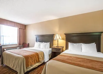 Comfort Inn at Thousand Hills hotel thumbnail 6