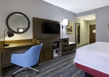 Hampton Inn & Suites Jackson hotel thumbnail 5