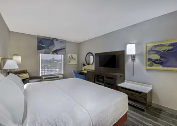 Hampton Inn & Suites Jackson hotel thumbnail 7