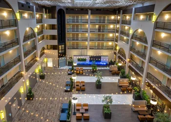 Embassy Suites by Hilton Seattle Bellevue hotel thumbnail 3