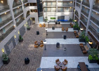 Embassy Suites by Hilton Seattle Bellevue hotel thumbnail 6