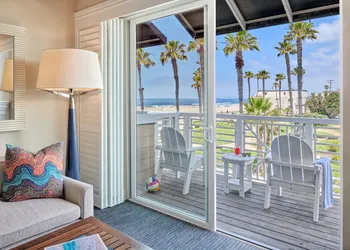 Beach House Hotel at Hermosa Beach hotel thumbnail 7