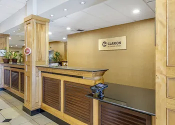 Clarion Hotel Anaheim Resort hotel thumbnail 3