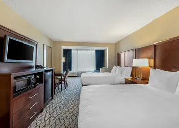 Clarion Hotel Anaheim Resort hotel thumbnail 8