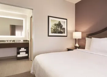 Embassy Suites by Hilton Temecula Valley Wine Country hotel thumbnail 7