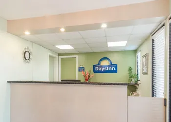 Days Inn by Wyndham San Marcos hotel thumbnail 3