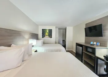 Days Inn by Wyndham San Marcos hotel thumbnail 6