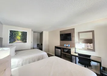 Days Inn by Wyndham San Marcos hotel thumbnail 7