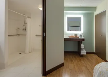 Hotel Indigo Chicago-Vernon Hills by IHG hotel thumbnail 4