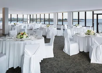 Delta Hotels by Marriott Kingston Waterfront hotel thumbnail 4