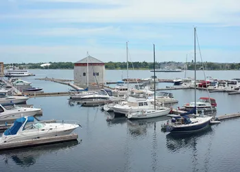 Delta Hotels by Marriott Kingston Waterfront hotel thumbnail 6
